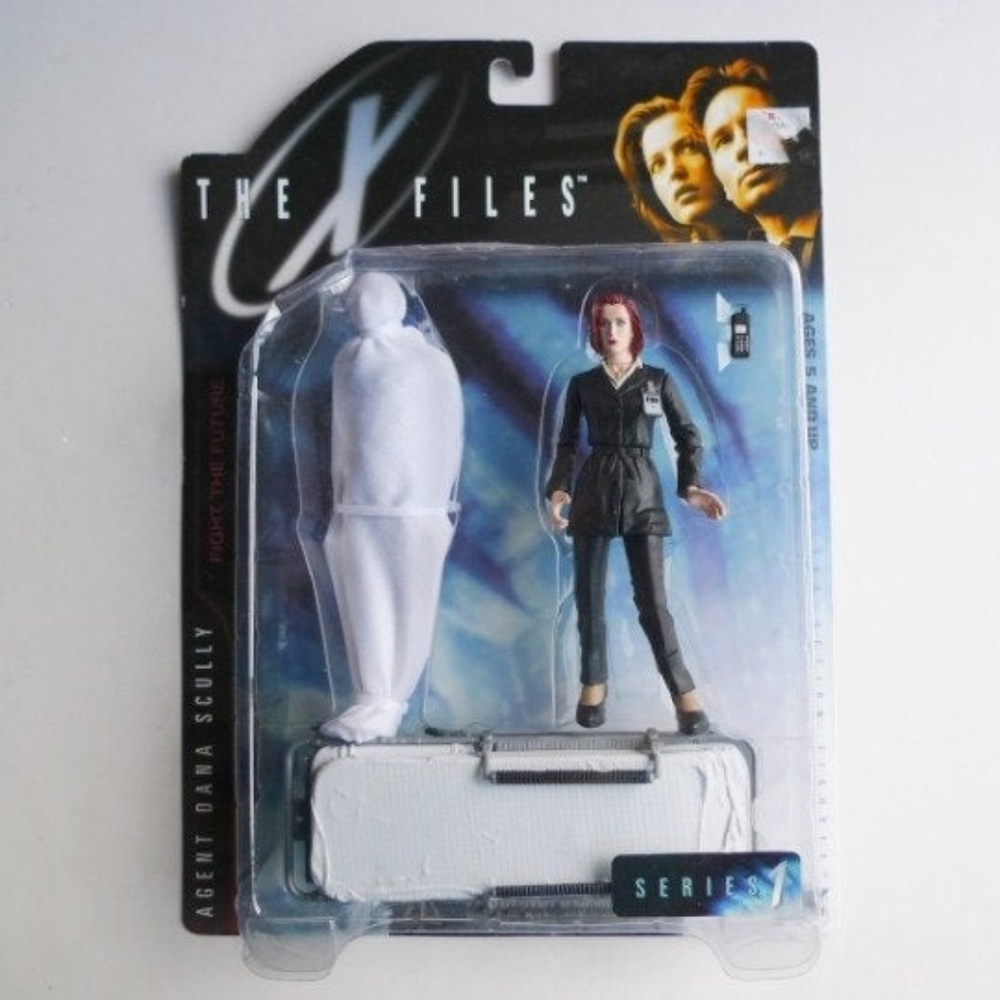 1998 The X Files Agent Dana Scully and Corpse - Picture 2 of 6